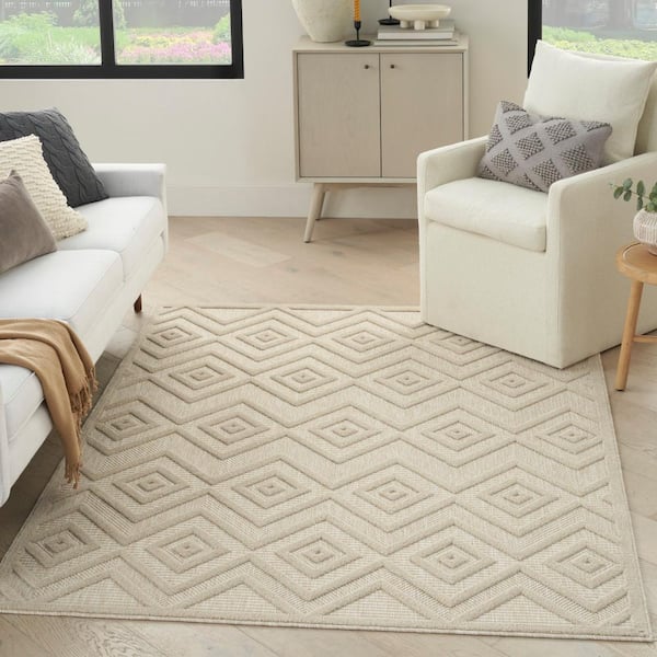 Versatile Cream 5 ft. x 7 ft. Diamond Contemporary Indoor/Outdoor Area Rug