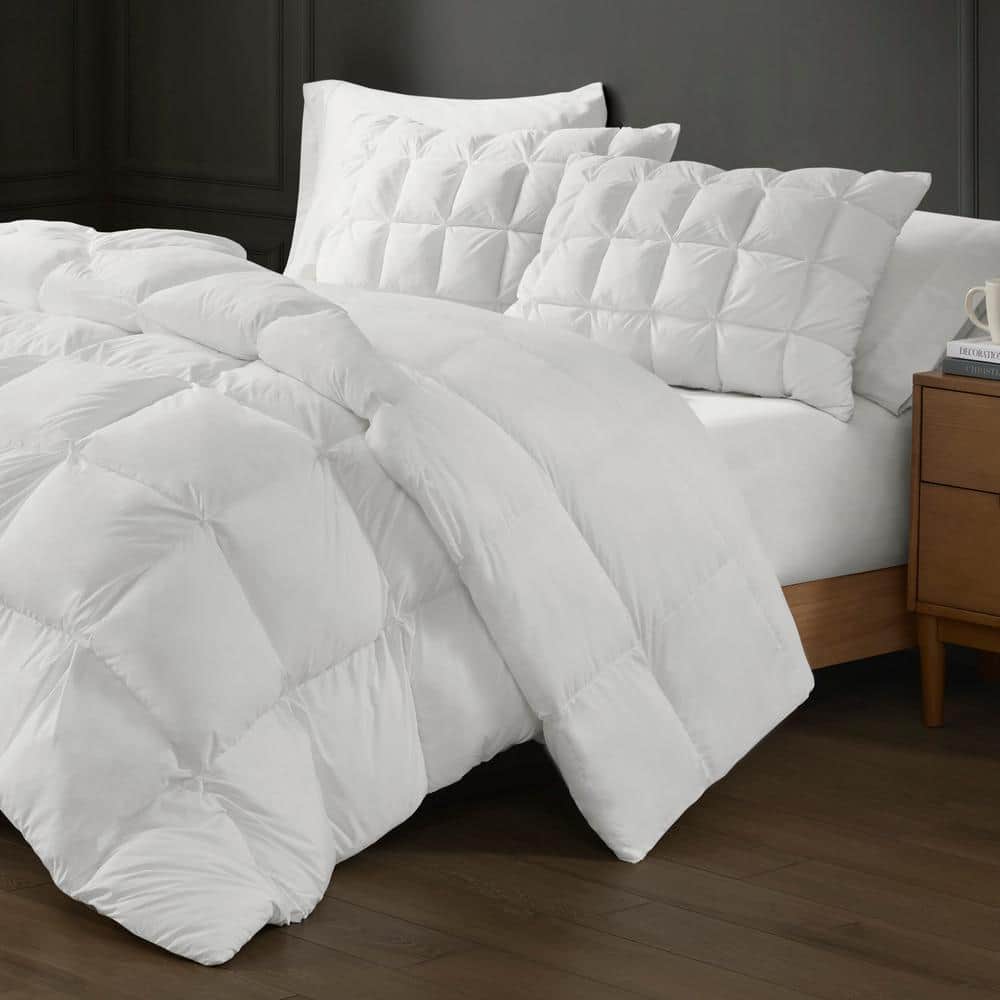 Full White Down Alternative Microfiber Comforter Set