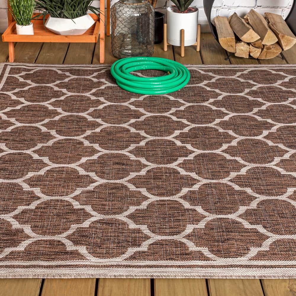 Espresso Taupe Trellis 5' x 8' Synthetic Indoor/Outdoor Rug