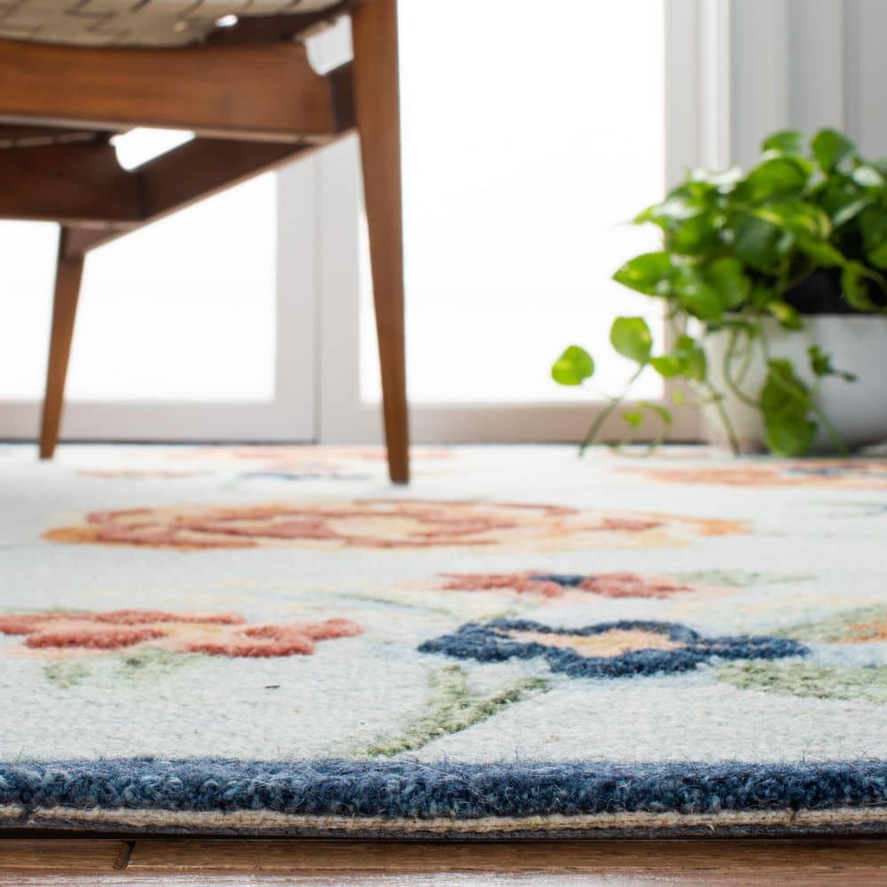 Handmade Blue Floral Wool Tufted Area Rug, 5' x 8'