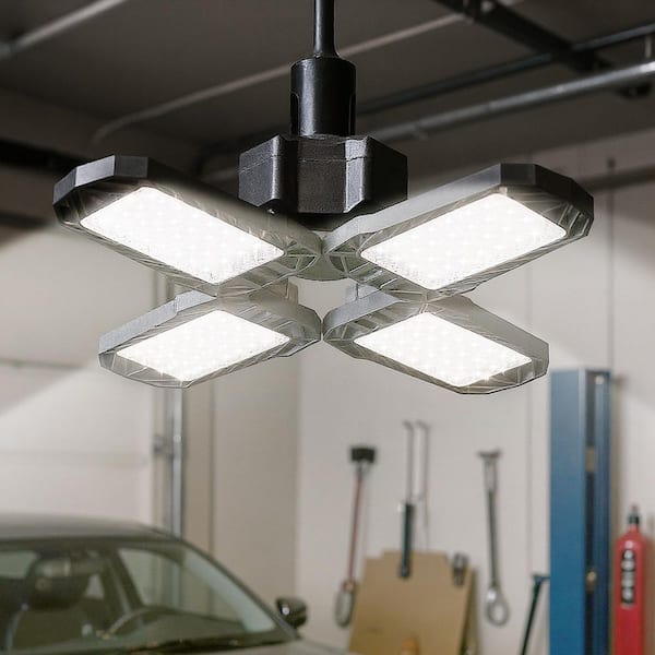 38. 14W LED 4-Leaf Garage Light, 8000LM 6000K Daylight, E26 Base, Black Housing