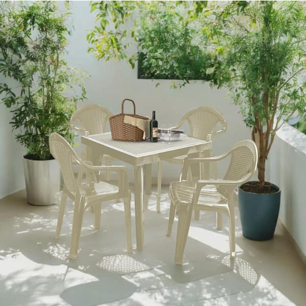 Plastic resin table and chairs discount