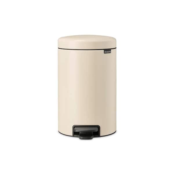NewIcon 3.2 Gal. (12 l) Soft Beige Step On Trash Can