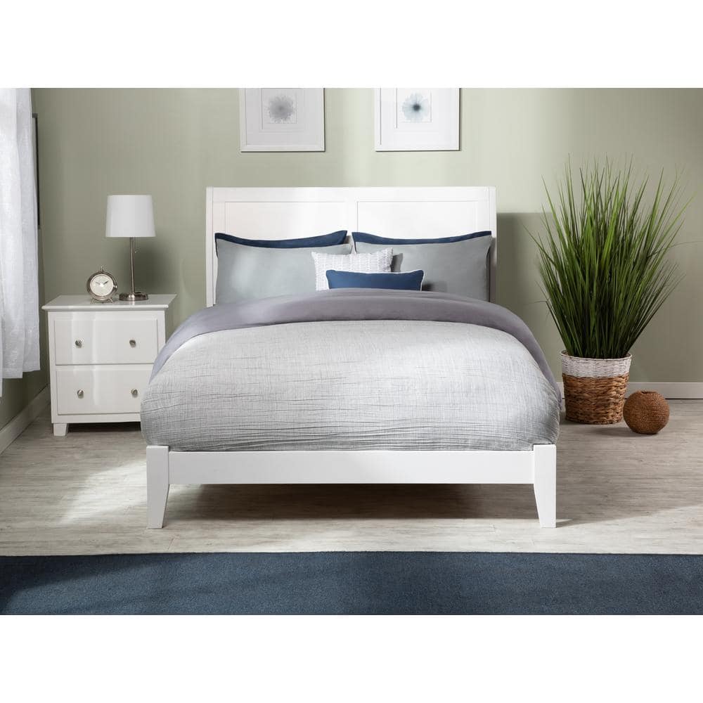 Portland Full/Double White Wood Sleigh Bed with Storage Drawers