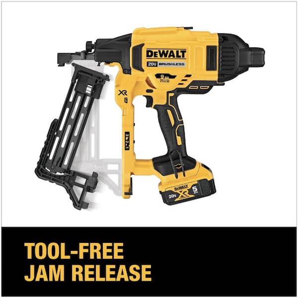 DEWALT 20V MAX Lithium Ion 9 Gauge Cordless Fencing Stapler Kit