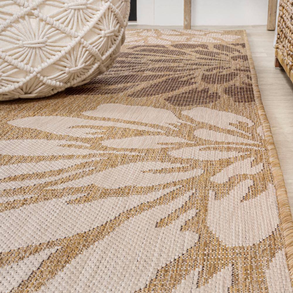 Modern Floral Geometric Gray 5' Square Synthetic Area Rug