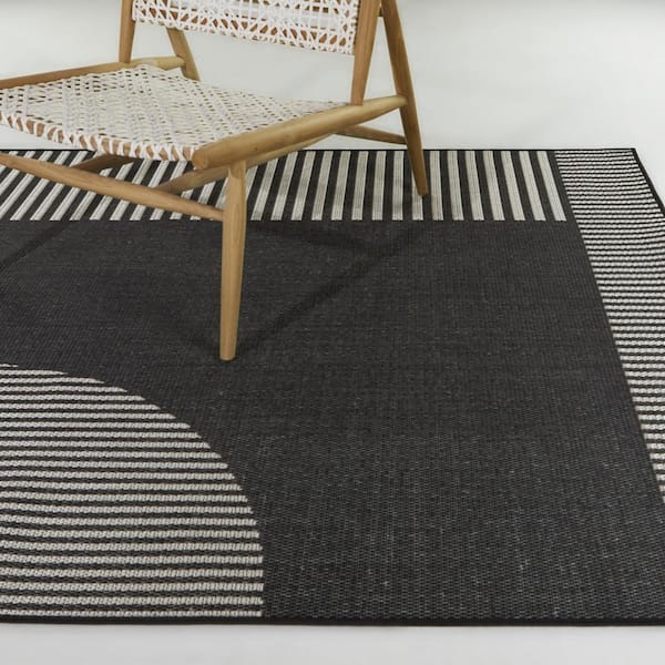 Dennison Charcoal 5 ft. x 7 ft. Geometric Indoor/Outdoor Area Rug
