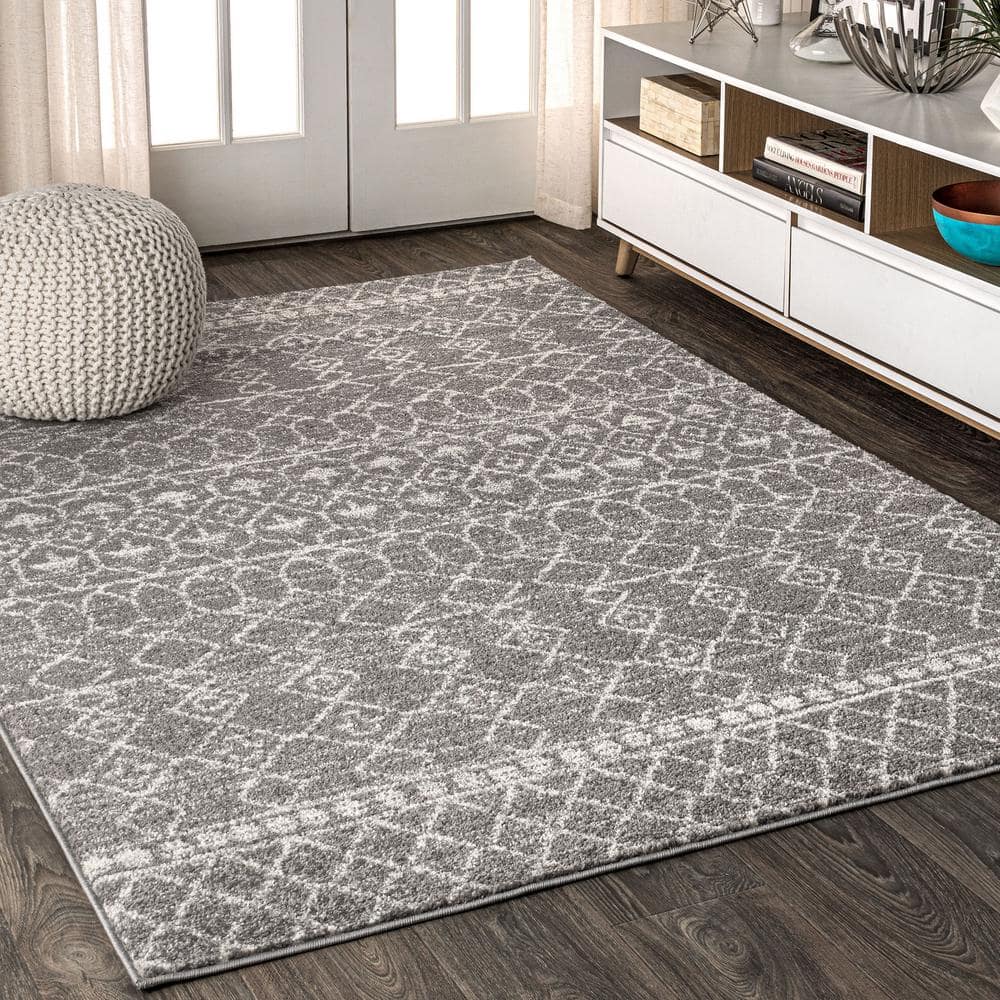 Gray and Cream Synthetic 8' x 10' Moroccan Style Area Rug