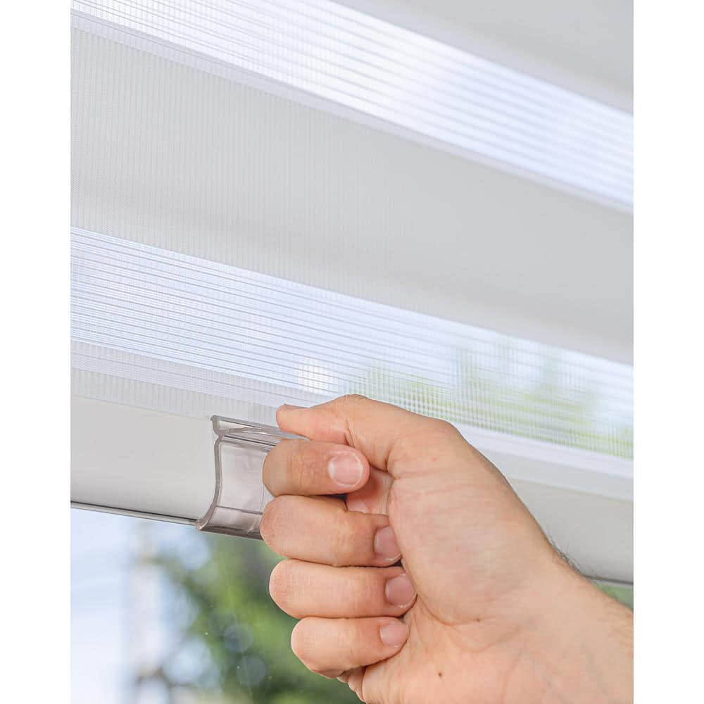 https://images.thdstatic.com/productImages/e5845277-99cc-4fb2-8479-771894ace716/svn/basic-arctic-chicology-roller-shades-zsba4472-1f_1000.jpg