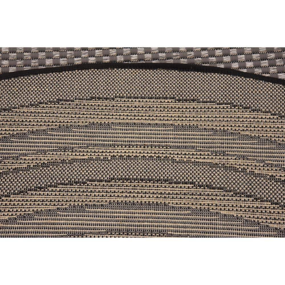 Gray Synthetic 6' Round Outdoor Easy-Care Rug