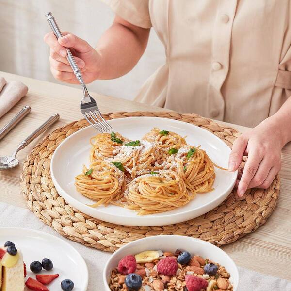 thumbnail interactive-video image 1 of 18-Piece Porcelain Dinnerware Set – Service For 6 (White) By SEGAWE 1 of 6