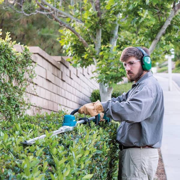 Makita LXT 18V Brushless 24 in. Pole Hedge Trimmer (Tool