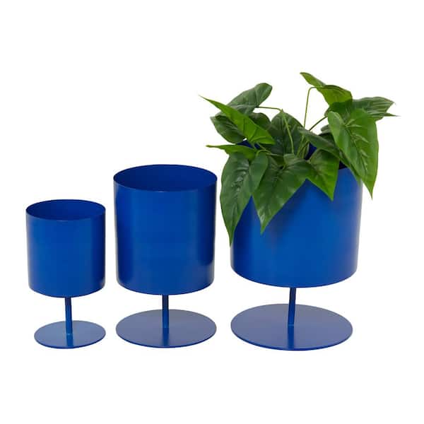 Litton Lane 14 in. x 10 in. Blue Metal Modern Planter (Set of 3)