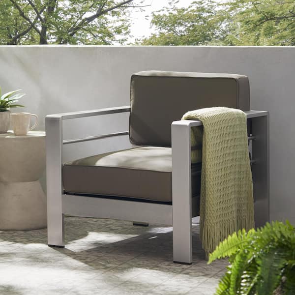 Harper & Bright Designs Aluminium Outdoor Club Lounge Chair Patio Armchair with Khaki Cushion