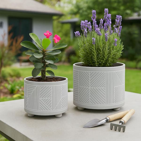 10 in. and 12 in. Gray Ceramic Diamond Footed Decorative Planters (Set of 2)
