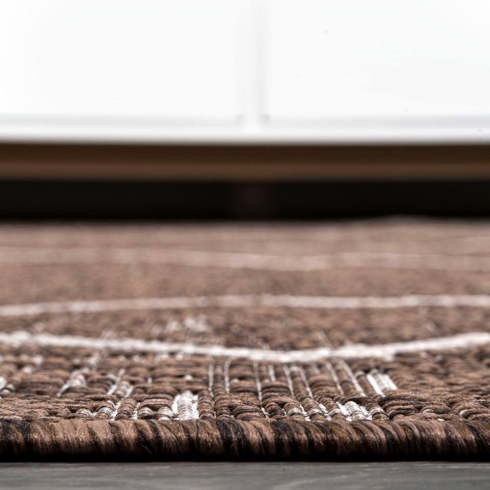 Brown and Beige Diamond Trellis Indoor/Outdoor Runner Rug