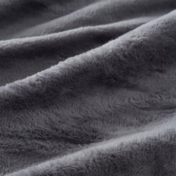 Sherpa fleece fabric is usually bonded with the suede fabric together.