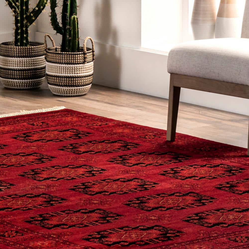 Red 5' x 7' Synthetic Traditional Motif Area Rug