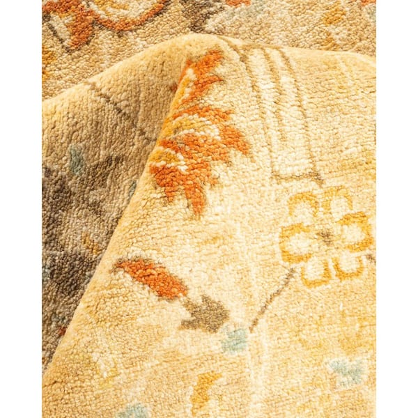 Eclectic Ivory 4 x 6 Floral Wool Indoor Area Rug