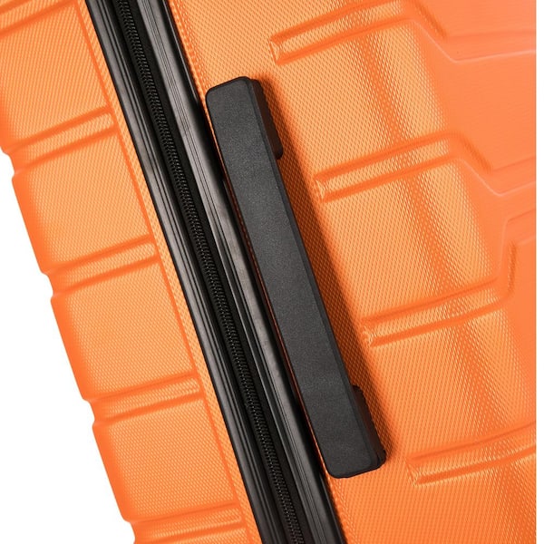 InUSA Trend 20 in. Orange Lightweight Hardside Spinner Carry On