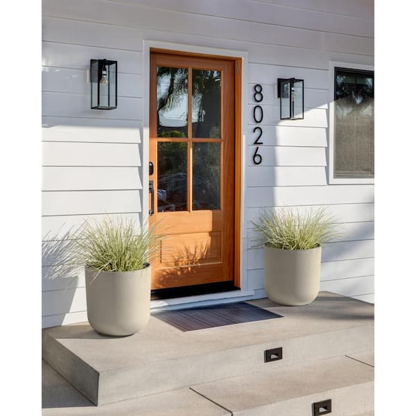 Kona Large Sand Plastic Round Planter with Drainage Holes (18.5 in. L x 18.5 in. W x 19.75 in. H) (2-Pack)