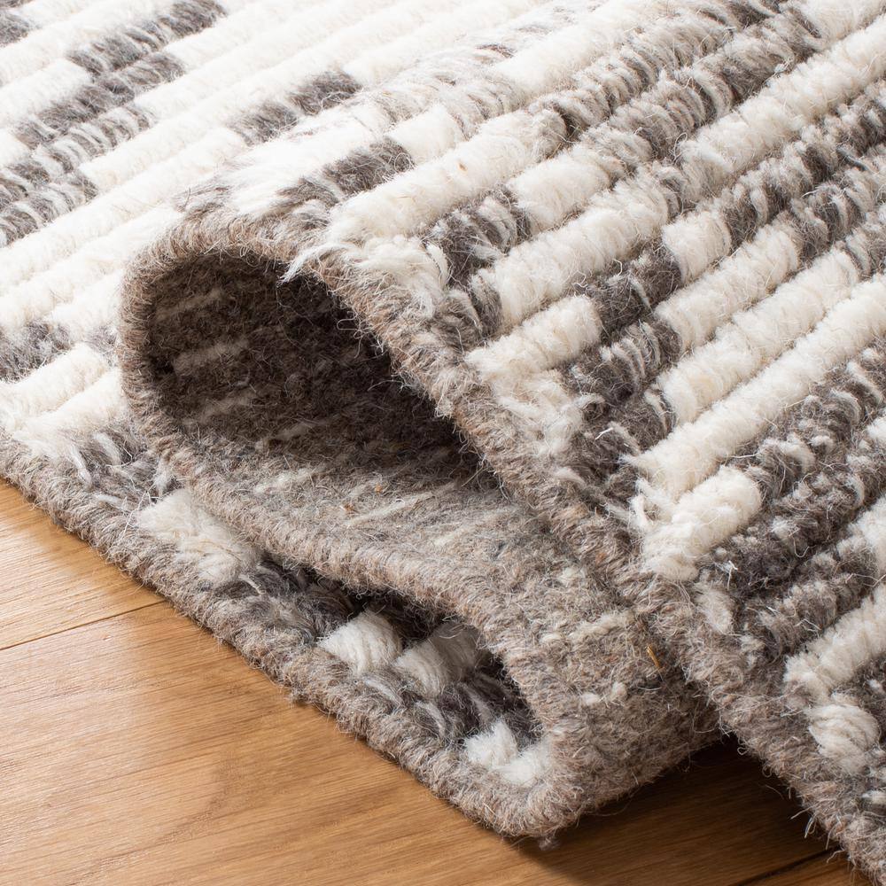 Gray Geometric Hand-Knotted Wool 6' x 9' Area Rug