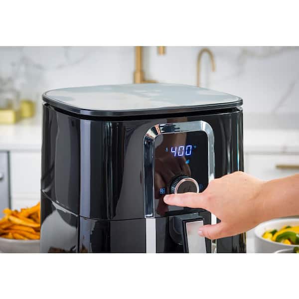 Ceramic Family-Size Air Fryer with Accessories and Recipe Book ModernHome 7 Qt 