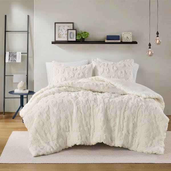 Sophie 3-Piece Off-White Polyester King/Cal King Animal Chenille Duvet Cover Set