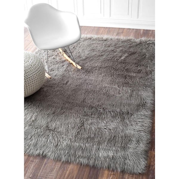 Cloud Faux Sheepskin Plush Shag Gray 4 ft. x 6 ft. Area Rug