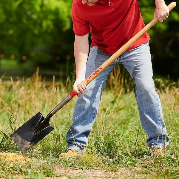 Razor-Back 48 in. Wood Handle Border Spade 46200 - The Home Depot