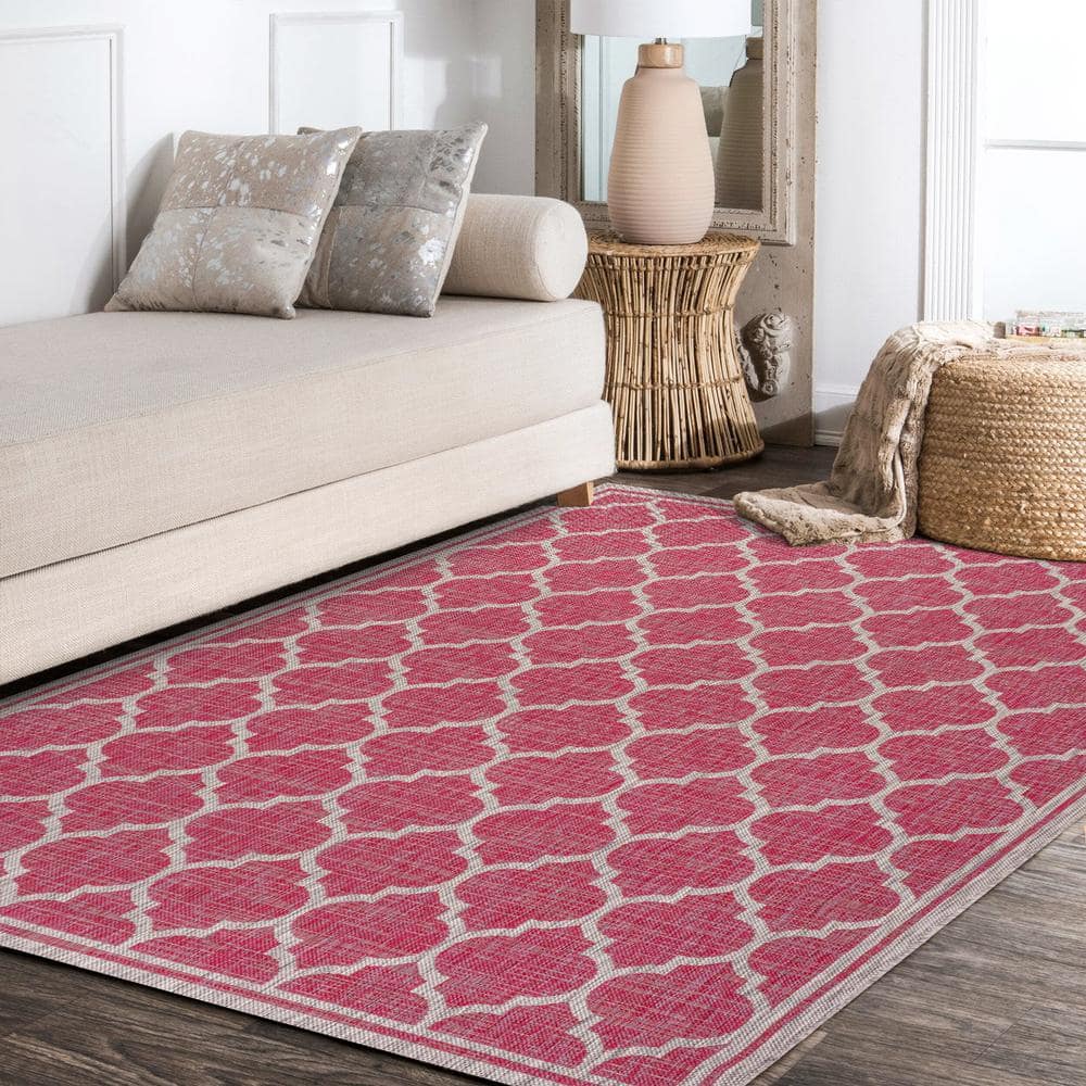 Fuchsia and Light Gray Moroccan Trellis Indoor/Outdoor Rug