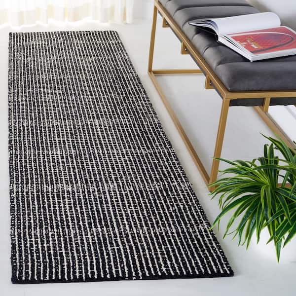Abstract Black/Ivory 2 ft. x 10 ft. Classic Crosshatch Runner Rug