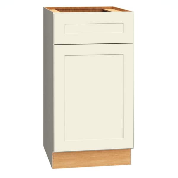 QuickShip Cottage 18 in. W x 21 in. D x 34.5 in. H Assembled Plywood Shaker Bath Base Cabinet in Starlight
