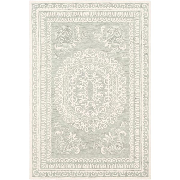 Newcastle Seafoam Medallion 4 ft. x 6 ft.Indoor Area Rug