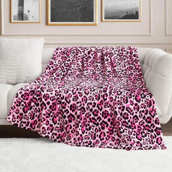 JUICY COUTURE Leopard Hot Pink Plush Microfiber 60 in. x 90 in