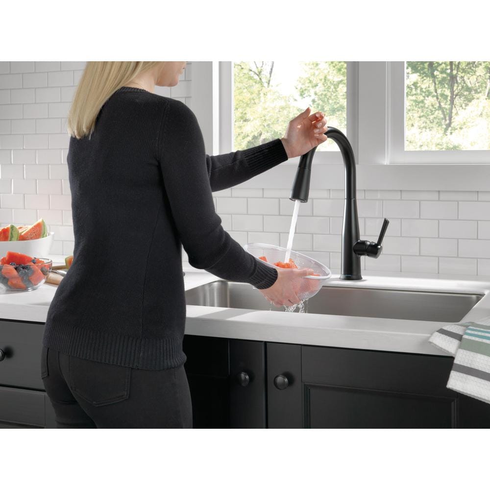 Matte Black Stainless Steel Pull-Down Kitchen Faucet