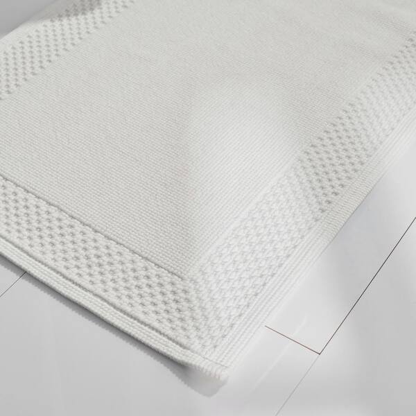 Legends Luxury Sterling 24 in. x 40 in. Ivory Bath Mat