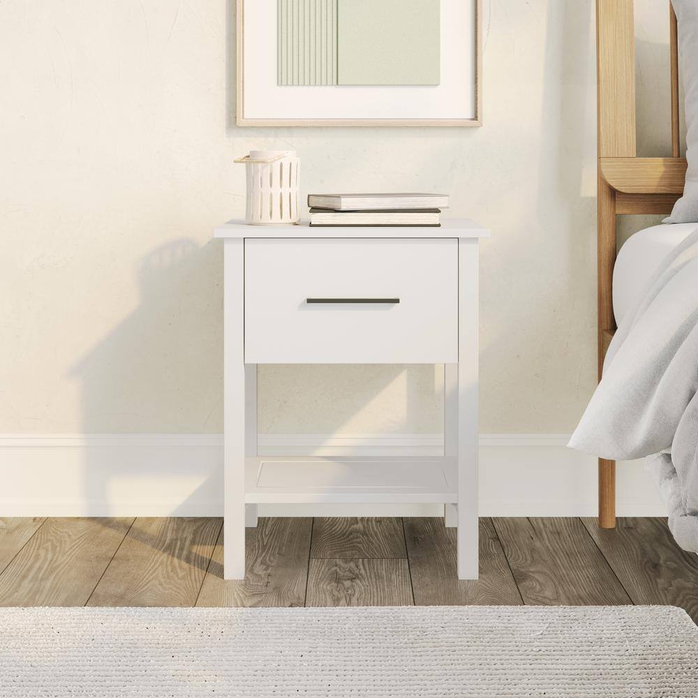 1 Drawer White Wood Set of 2 Craftsman Nightstands with Shelf