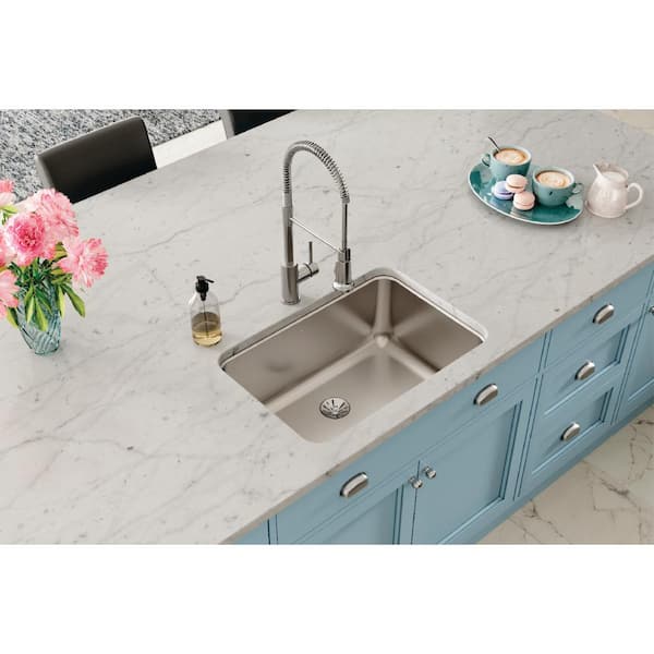 https://images.thdstatic.com/productImages/e6819a14-2462-4070-a657-f89be73fe6d8/svn/stainless-steel-elkay-undermount-kitchen-sinks-eluh241610pd-c3_600.jpg