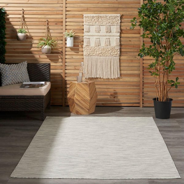 Positano Light Grey 5 ft. x 7 ft. Solid Modern Indoor/Outdoor Patio Patio Area Rug