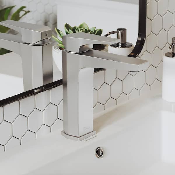 Swiss Madison Voltaire Single-Handle Single-Hole Bathroom Faucet in Brushed Nickel