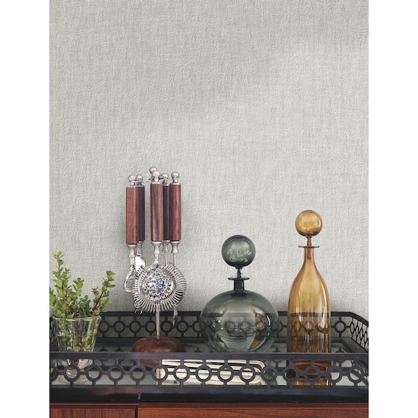 Warner Grey Bryson Sterling Feathered Texture Wallpaper Sample