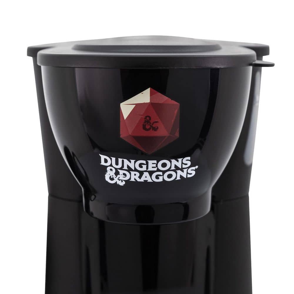 Uncanny Brands Dungeons & Dragons Single Cup Coffee Maker with Mug