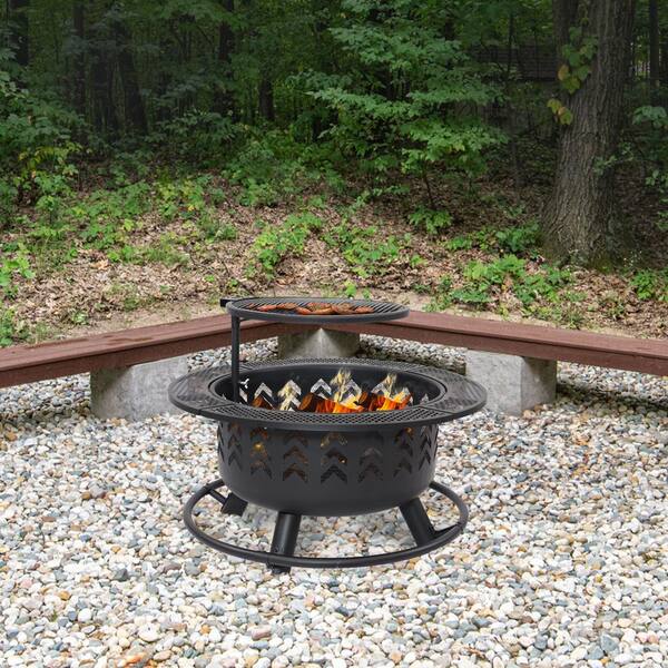 Sunnydaze Decor 32 in. 81.3 cm Arrow Motif Black Steel Fire Pit