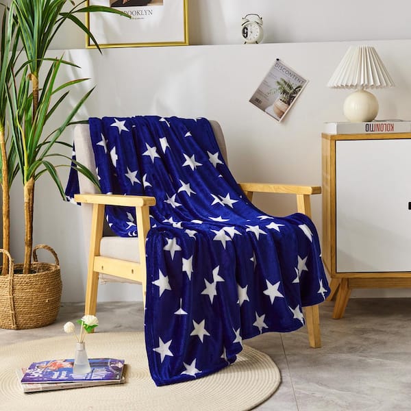 Blue outlet star throw