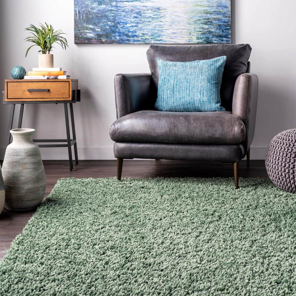 Kara Green Solid Shag 2' x 3' Synthetic Area Rug
