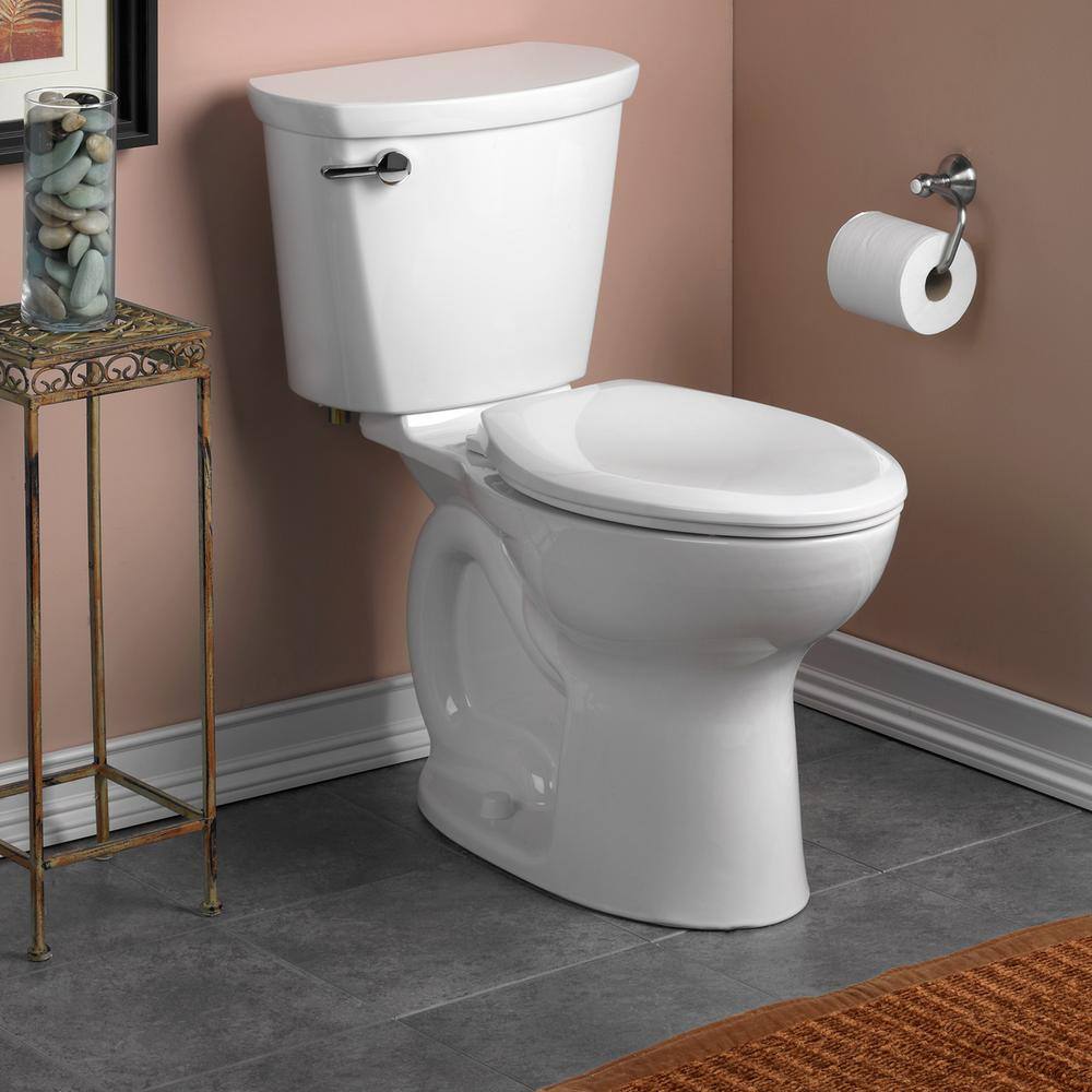 White Elongated High Efficiency Vitreous Chinaware Toilet