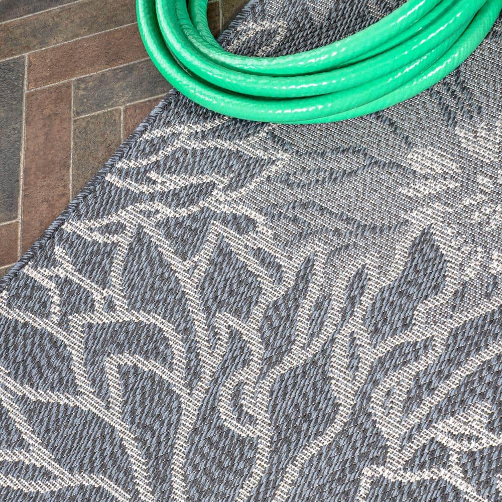 3' x 5' Navy and Gray Synthetic Floral Indoor/Outdoor Area Rug