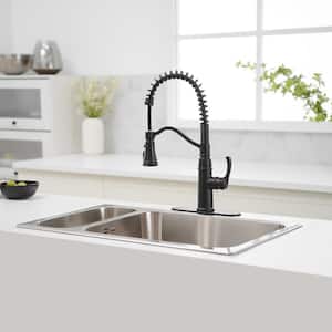 Single-Handle Pull-Down Sprayer 3-Spray High Arc Pull Down Sprayer Kitchen Faucet With Deck Plate in Matte Black