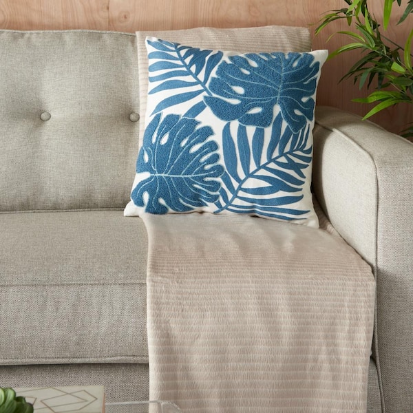 C&F Home 18 x 18 Blue Heron Coastal Indoor/Outdoor Decorative Throw Pillow
